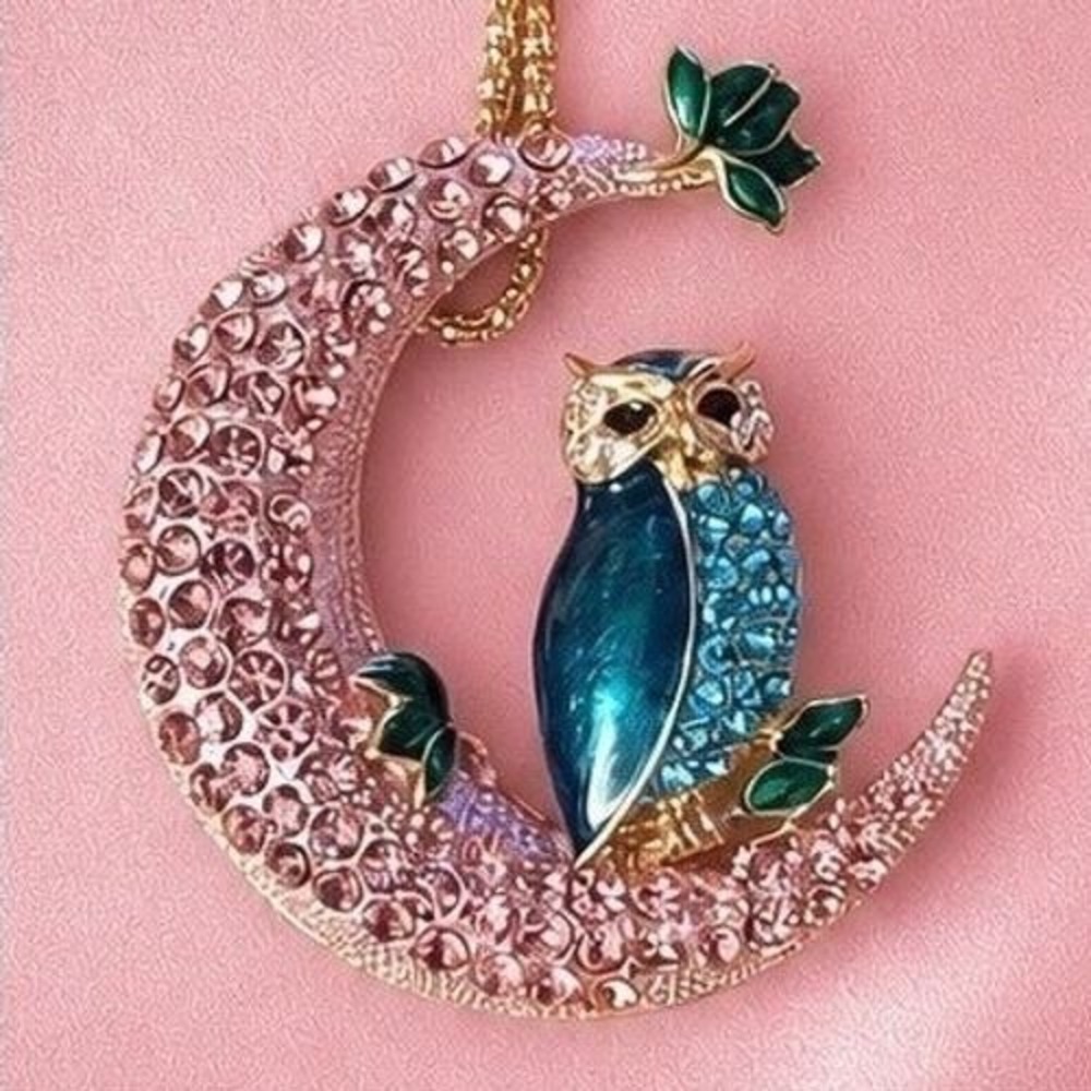Betsey Johnson NWT Pink Rhinestone Owl Moon Crystal Pendant Gold Necklace